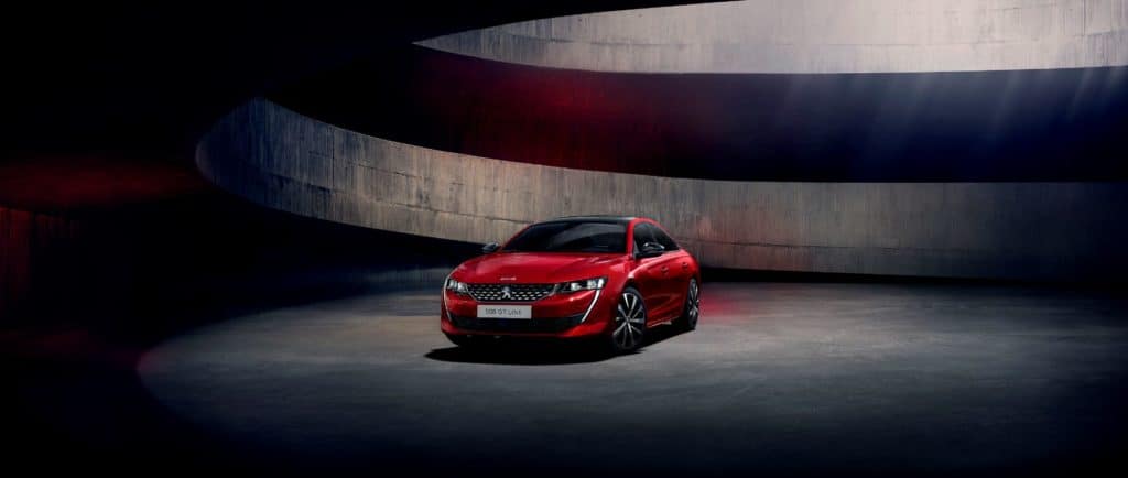 Peugeot geeft je 508 redenen om voor hun nieuwe sedan te kiezen Peugeot geeft je 508 redenen om voor hun nieuwe sedan te kiezen